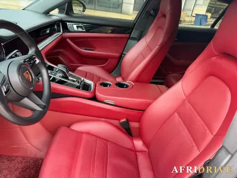 2021 Porsche Panamera 6