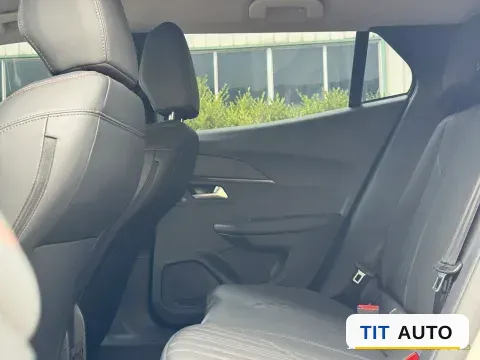 2022 Peugeot 2008 7
