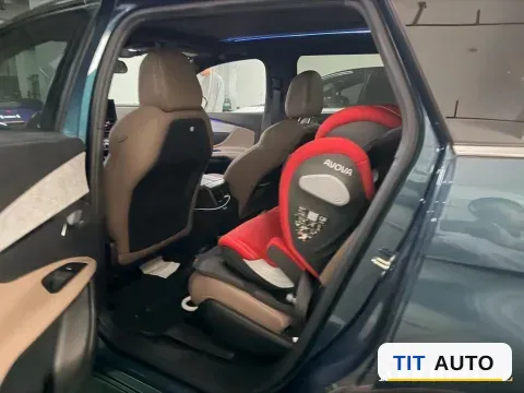 2021 Peugeot 5008 5