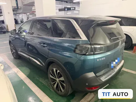 2021 Peugeot 5008 6