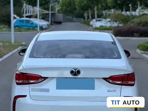 2018 BeiJing Auto EU5 4