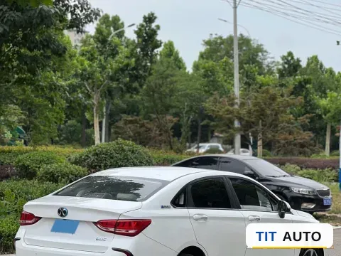 2018 BeiJing Auto EU5 6
