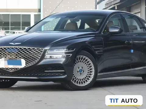 2023 Genesis G80