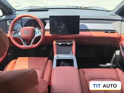 2025 BYD TangL 8