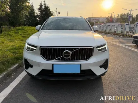 2024 Volvo XC40 2