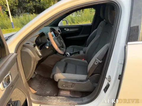 2024 Volvo XC40 3
