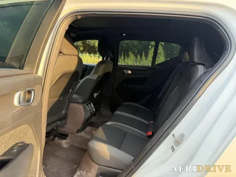 2024 Volvo XC40 5