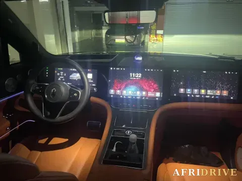 2025 AITO M9 3