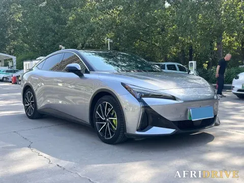 2024 ARCFOX αT5 3