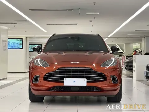 2021 Aston Martin DBX 2
