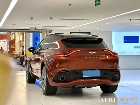 2021 Aston Martin DBX 6