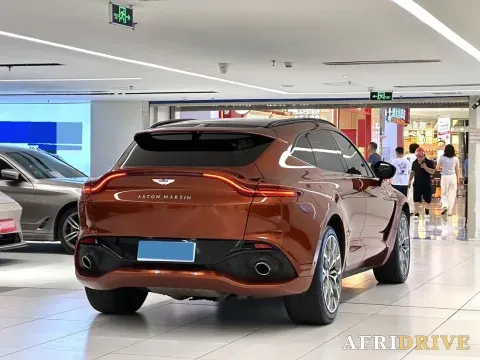 2021 Aston Martin DBX 7