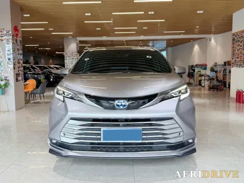 2021 Toyota Sienna 2