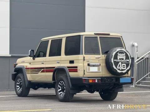 2022 Toyota Land Cruiser 7