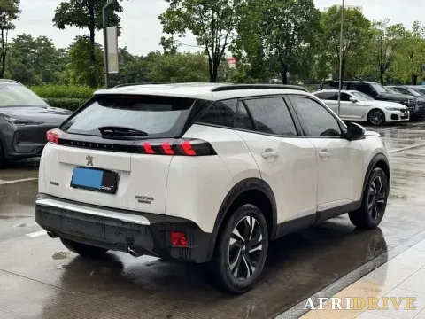 2022 Peugeot 2008 7