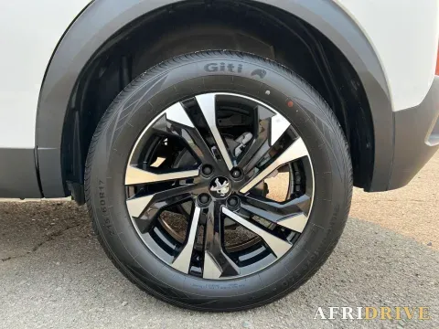 2022 Peugeot 2008 8
