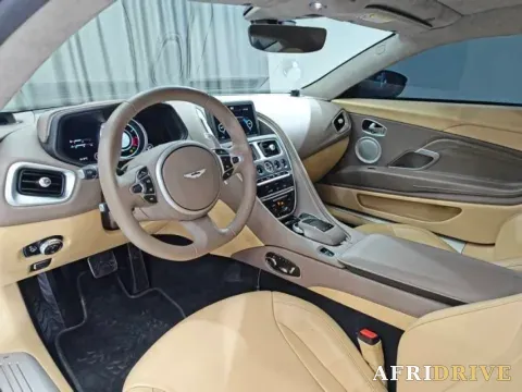 2019 Aston Martin DB11 8
