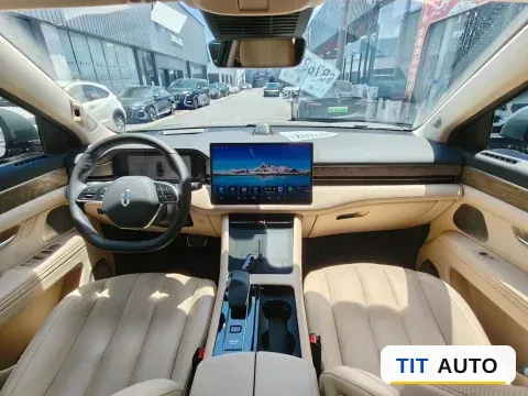 2022 AITO M7 5