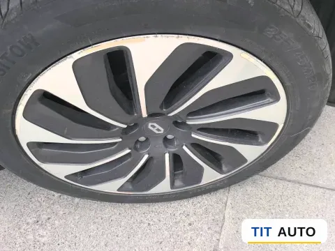 2022 AITO M5 7