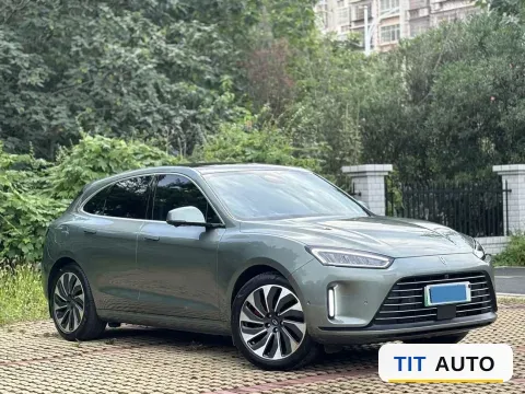 2022 AITO M5 2