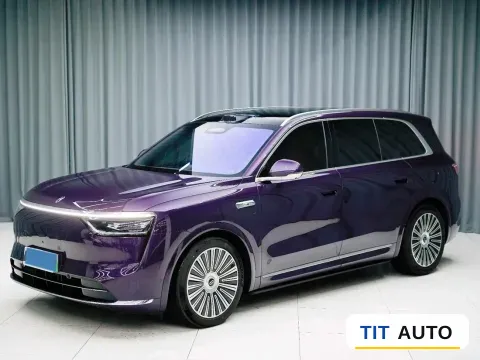 2025 AITO M8