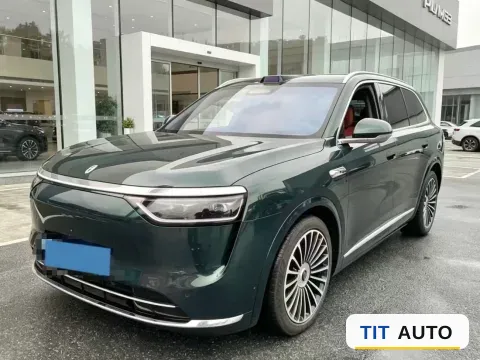 2025 AITO M8