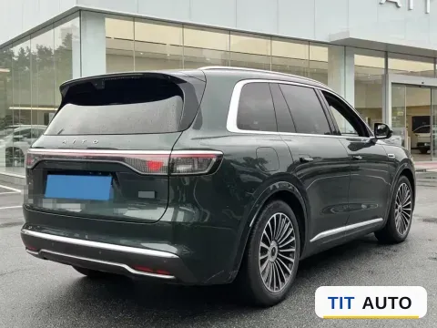 2025 AITO M8 5