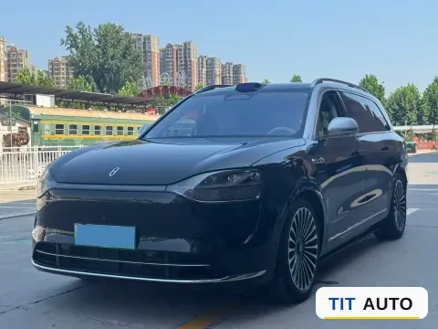 2025 AITO M9