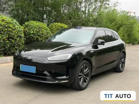 2025 AITO M5