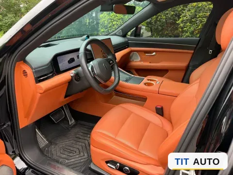 2025 AITO M5 4