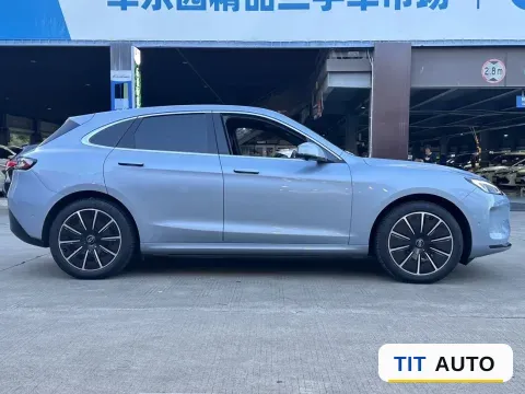 2022 AITO M5 4