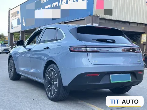 2022 AITO M5 6