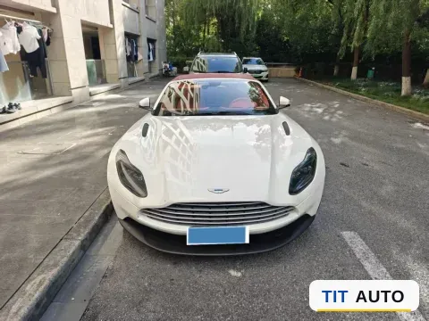 2019 Aston Martin DB11 2