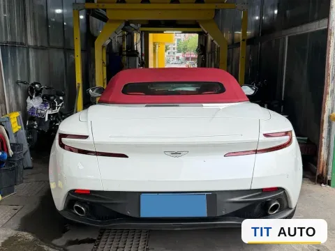 2019 Aston Martin DB11 6