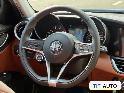 2017 Alfa Romeo Giulia 6