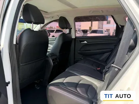 2020 BaoJun 530 8