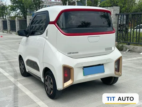 2018 BaoJun E200 8
