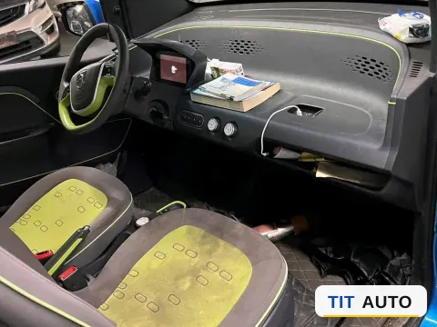 2019 BaoJun E100 5