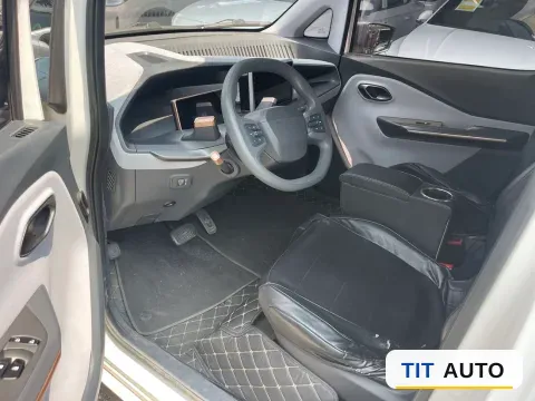 2020 BaoJun E200 3
