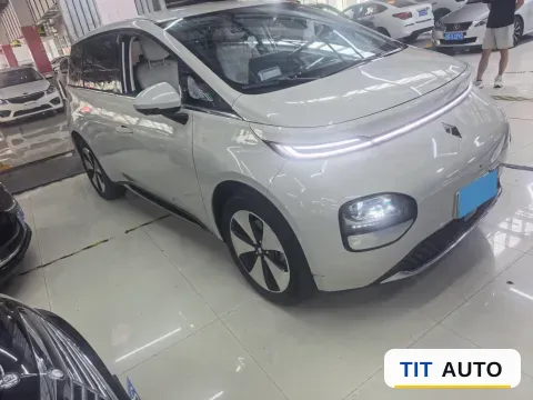 2023 BaoJun Cloud 2