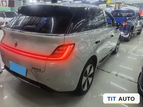 2023 BaoJun Cloud 3