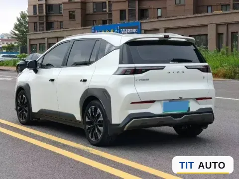 2022 Aion Y 5