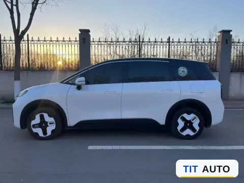 2024 ARCFOX KAOLA S 3