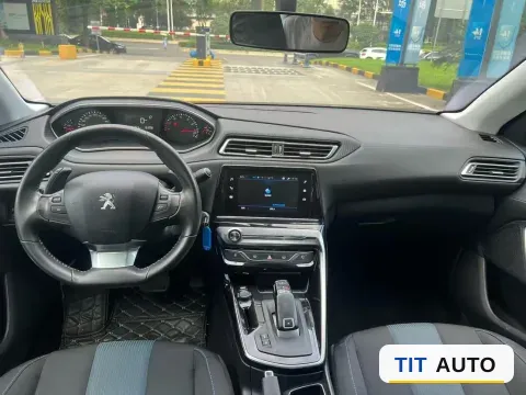 2019 Peugeot 308 6