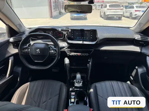 2022 Peugeot 2008 4