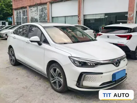 2019 BeiJing Auto EU5 3