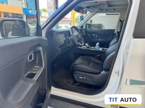 2025 MAXUS XinTu V70 7