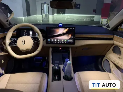 2024 AITO M5 3