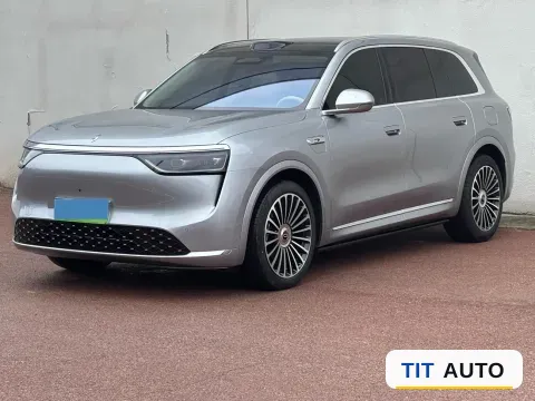 2025 AITO M8