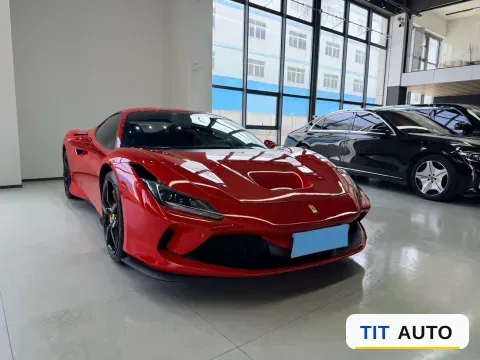 2019 Aston Martin DB11 2